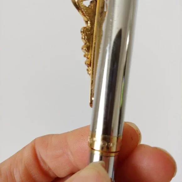 ❤️SOLD❤️Looney Tunes Tazmanian Devil Pen Silver and Gold Tone WB 96 - Picture 4 of 5